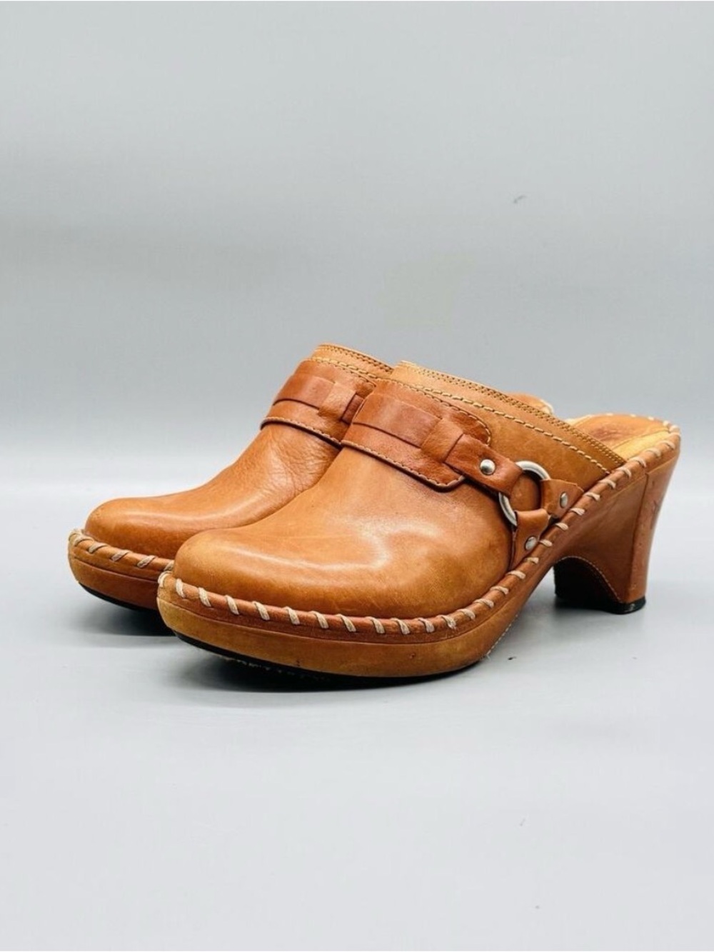 Classic Frye Light Brown Leather Mules
